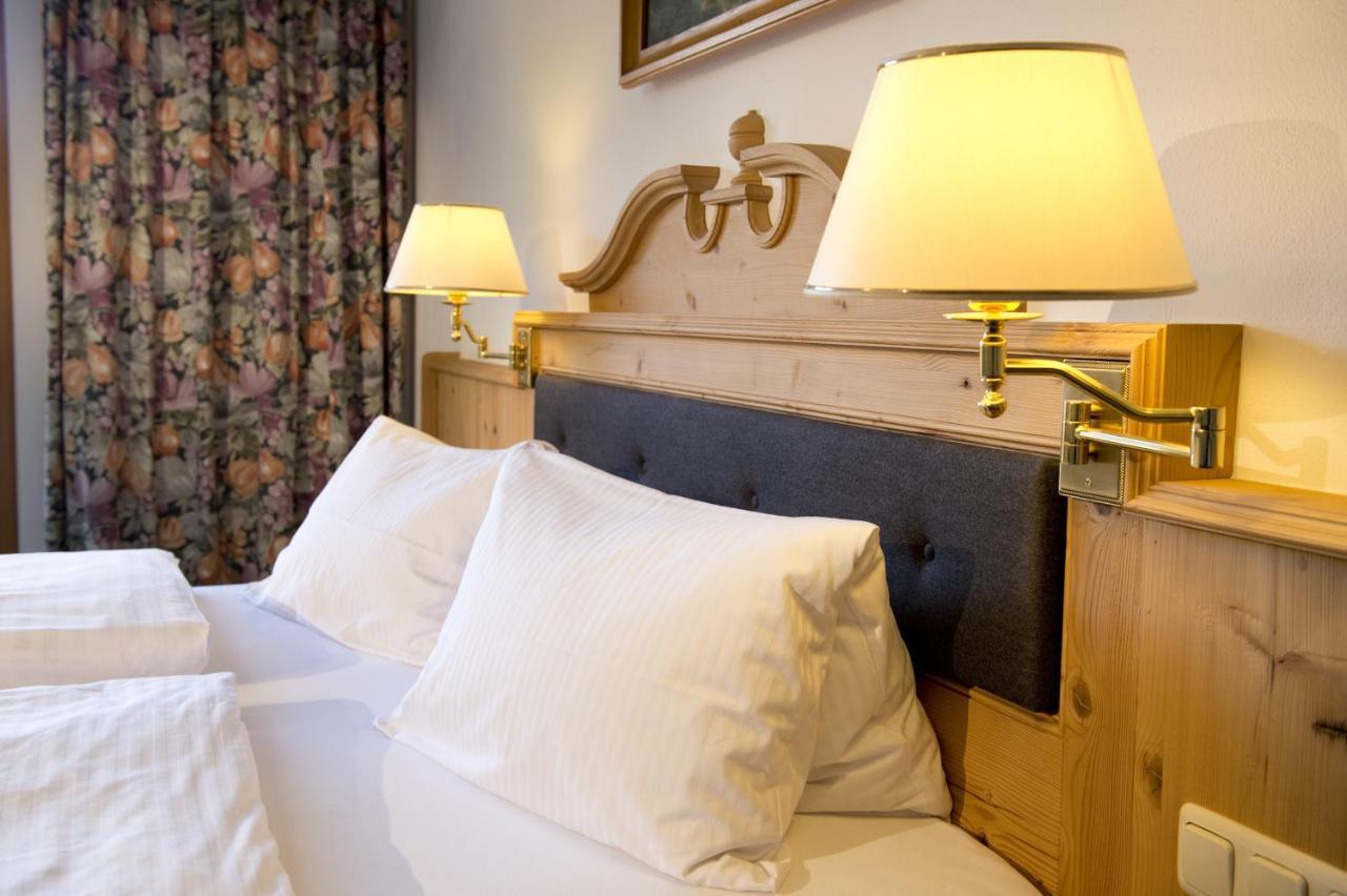 Hotel Wiesenegg Aurach bei Kitzbuehel Oda fotoğraf
